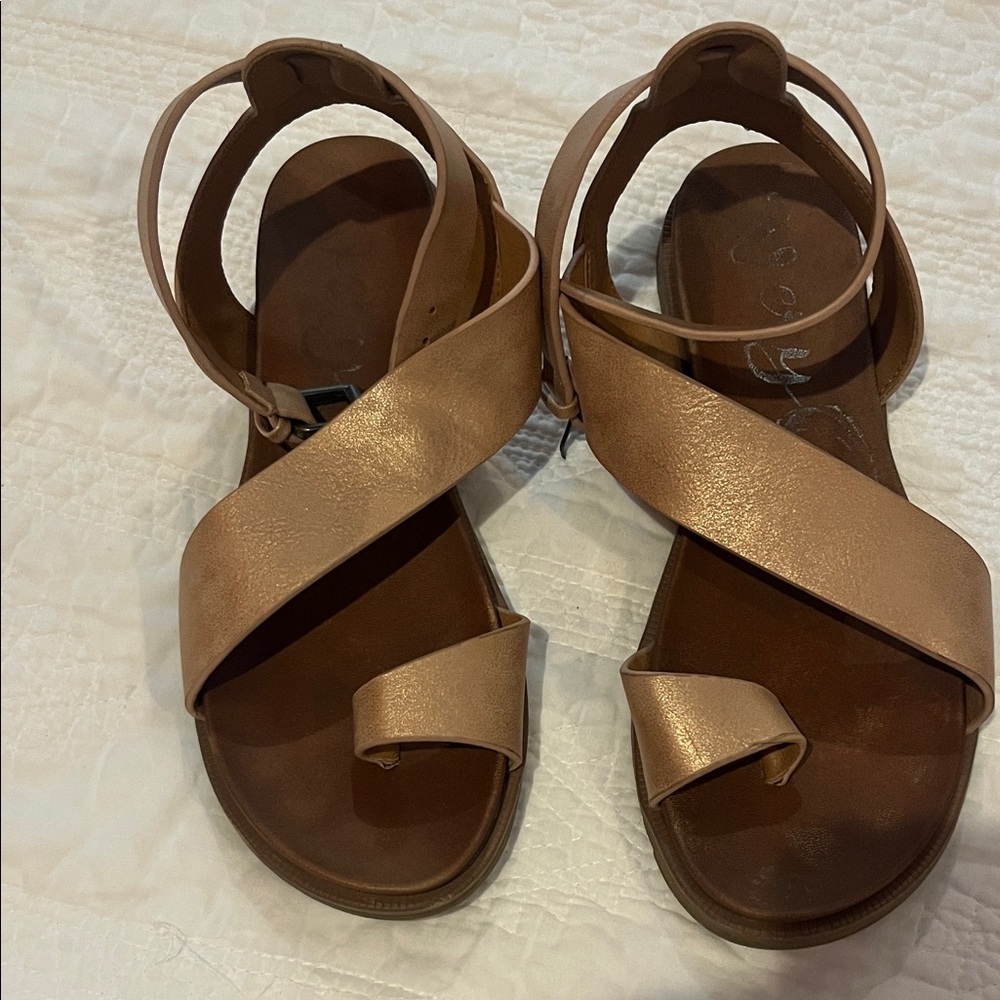 Very G Strappy Tan Sandals